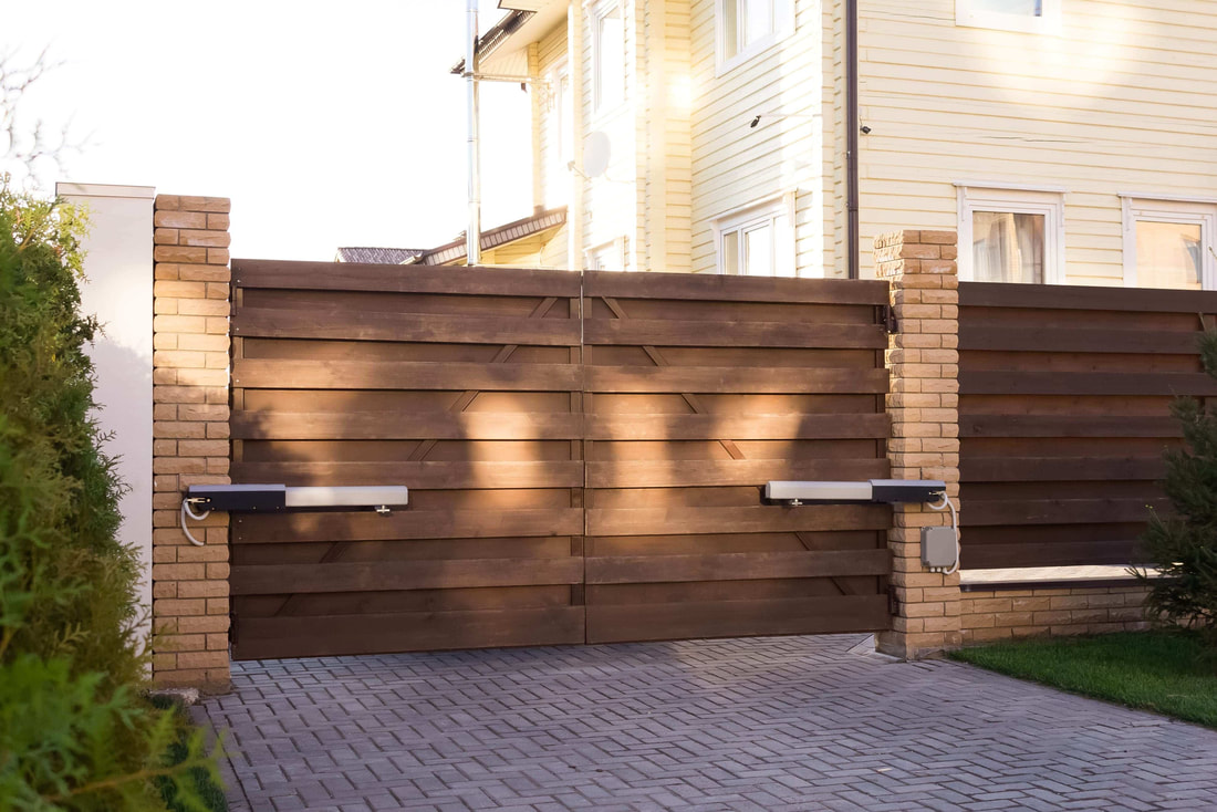 hunters hill automatic wooden gate